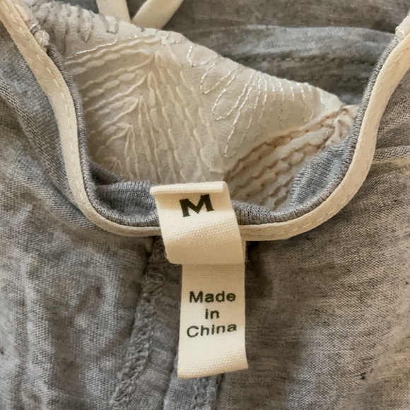 Medium Tiny shirt - Picture 4 of 5